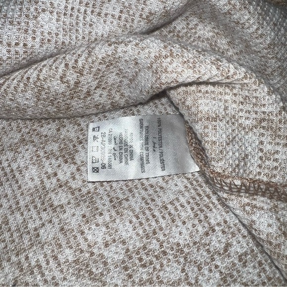 2/$15 Patterned Long Sleeve - Picture 3 of 5